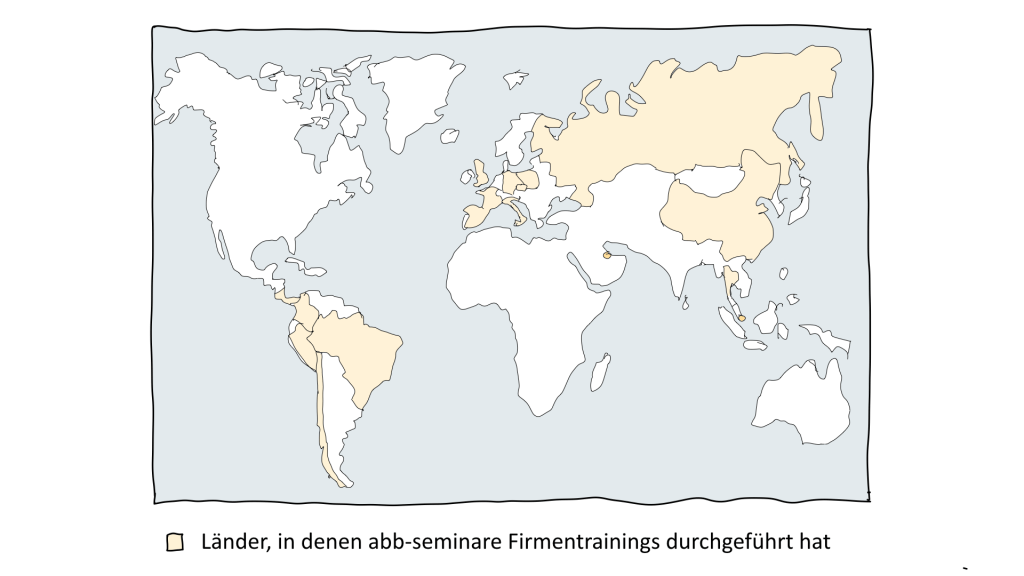 Auf der Weltkarte sind Länder farblich hervorgehoben, in denen abb-seminare Firmenseminare weltweit durchgeführt hat. Die beige markierten Länder liegen in Europa, Asien, Südamerika und Teilen von Afrika. Dazu gehören unter anderem Deutschland, die Schweiz, Frankreich, Großbritannien, China, Indien, Thailand, Malaysia und Argentinien. Der Hintergrund der Karte ist hellblau, die Ländergrenzen sind schwarz umrandet. Unter der Karte steht eine Legende mit dem Hinweis: ‚Länder, in denen abb-seminare Firmentrainings durchgeführt hat