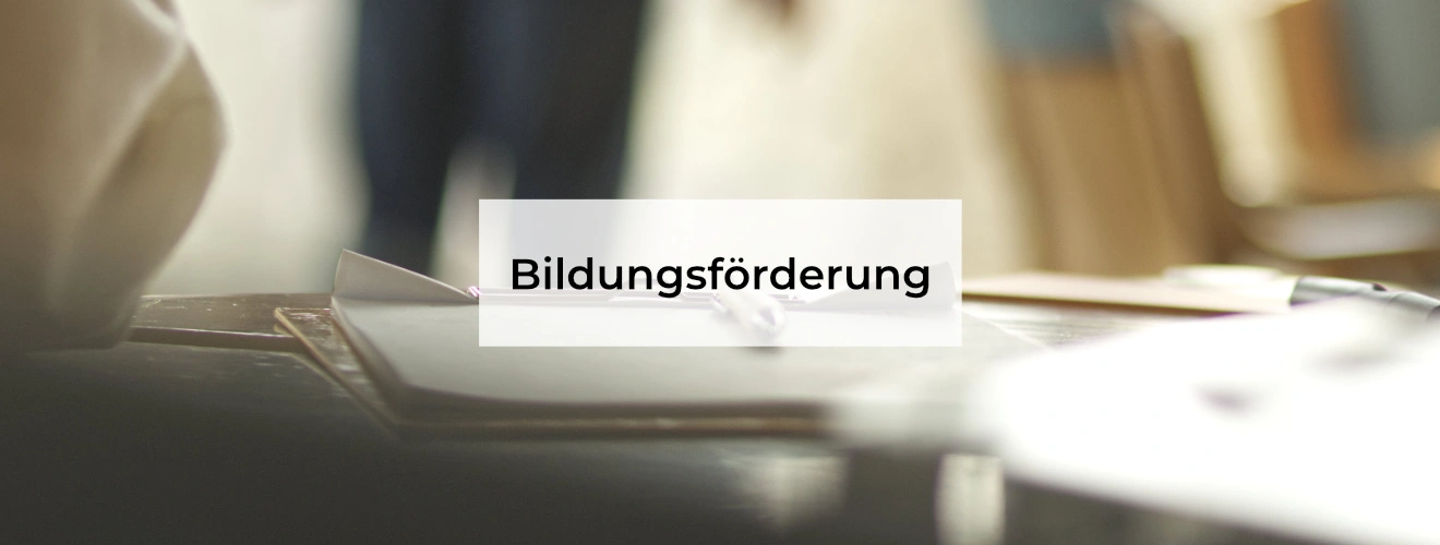 Bildungsurlaub und Förderung nutzen: So finanzierst du deine Weiterbildung leichter Blog Image